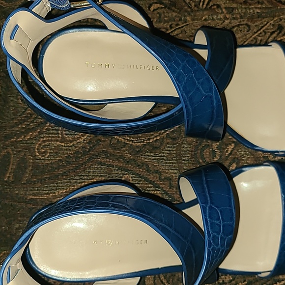 Tommy Hilfiger Sandles - Picture 4 of 5